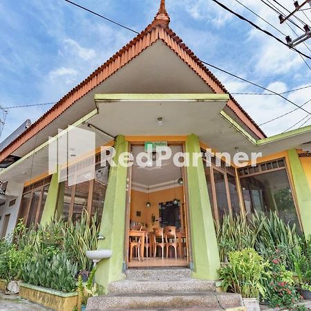 Nafisa Homestay Syariah Near Jatim Park 3 Batu Mitra Reddoorz Malang Exterior photo