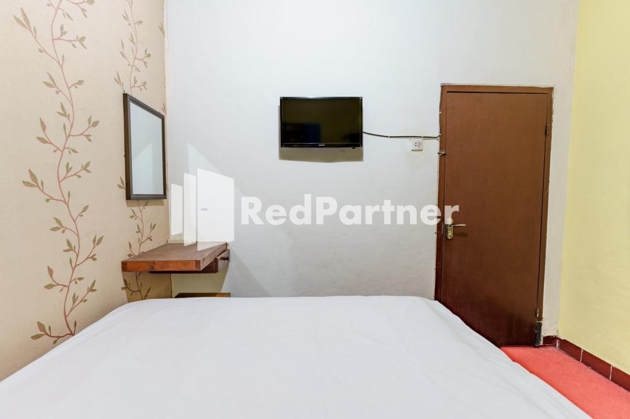 Nafisa Homestay Syariah Near Jatim Park 3 Batu Mitra Reddoorz Malang Exterior photo